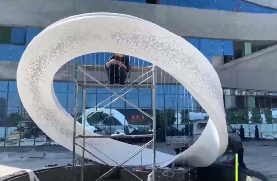 আধুনিক LED স্টেইনলেস স্টীল আর্টওয়ার্ক ভাস্কর্য 3.5 মিটার উচ্চতা